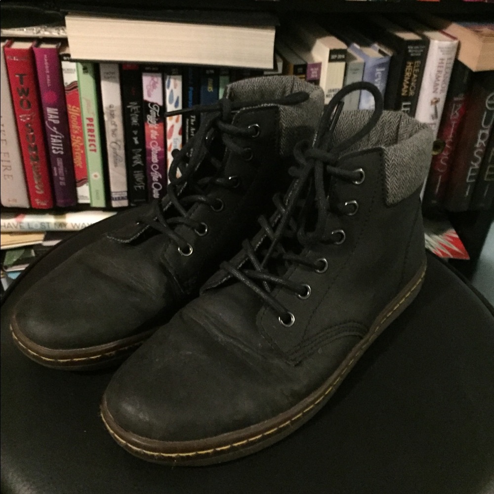Doc Martens Air Wave Boots Size 9